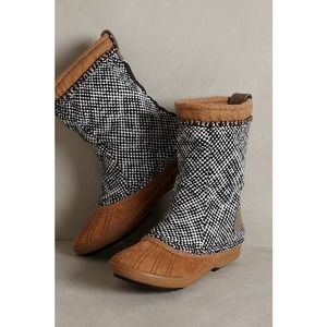 Sorel Women's Tremblant Mid Snow Boot Black Tan 11